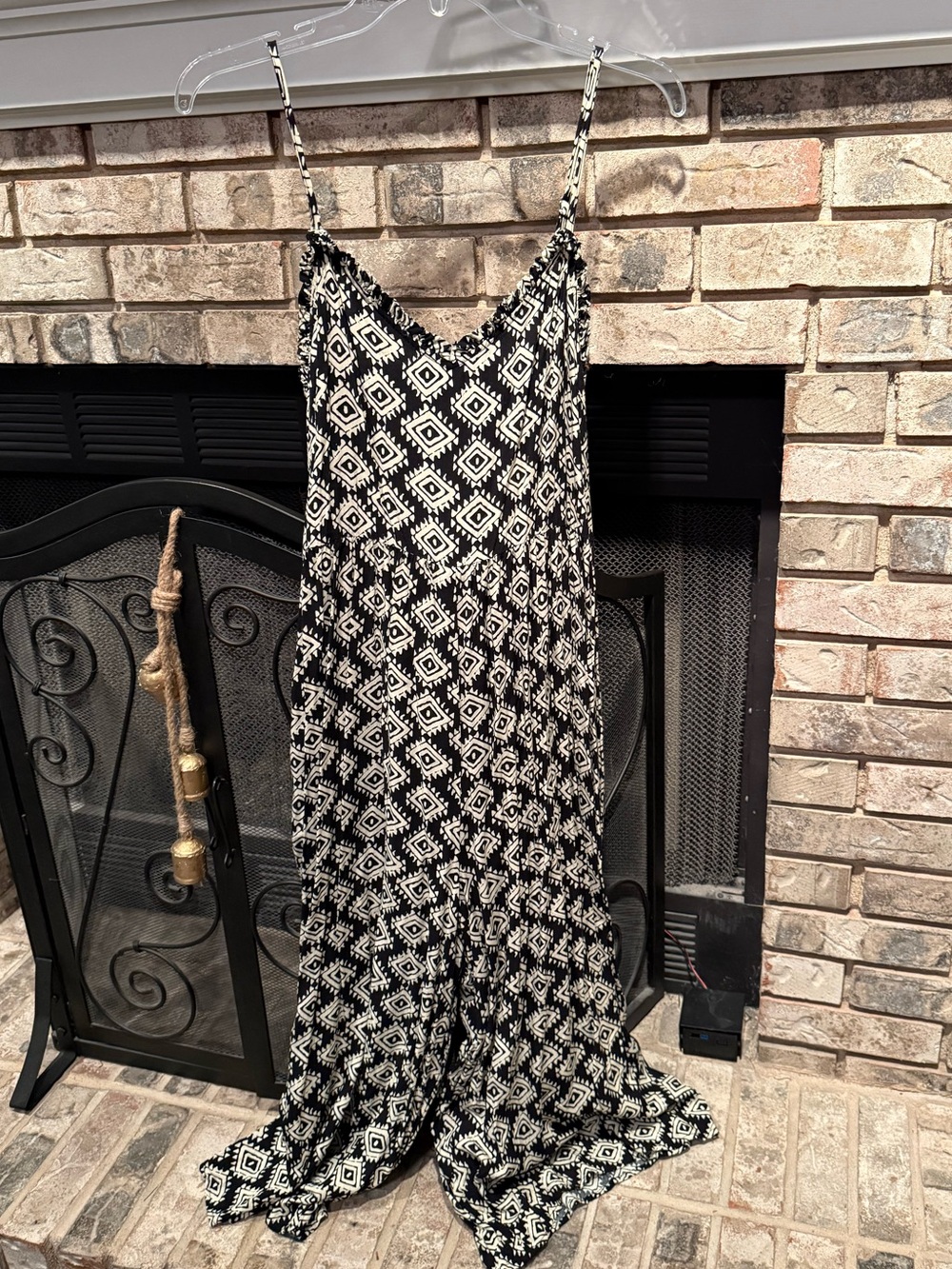 Jodifl printed rayon jumper, black ivory, size Large, EUC